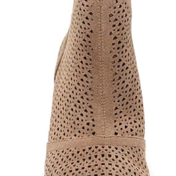 🆕Vince Camuto Brown Ankle Booties - Picture 6 of 12